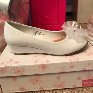 Girls size 2 white shoe by Little Angel